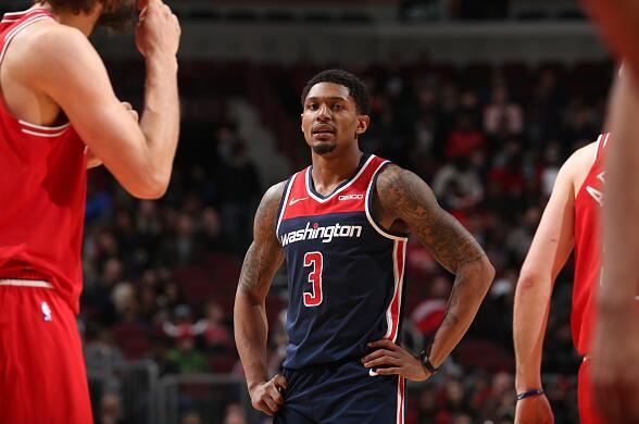 操作显然更 操作显然更