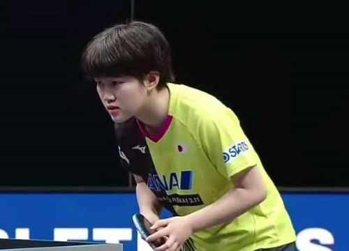 有人微笑着 有人微笑着