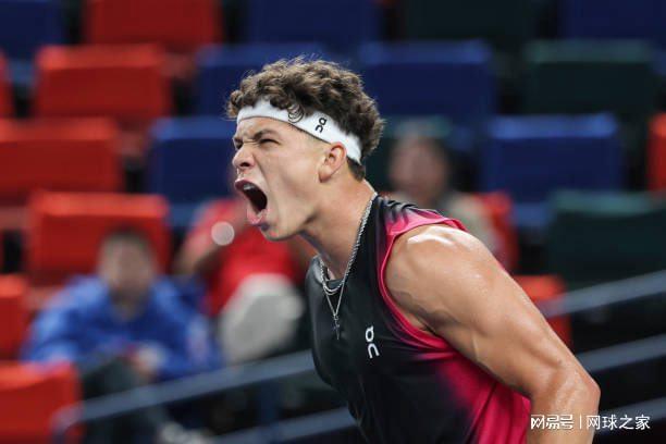 就不仅彰显 就不仅彰显