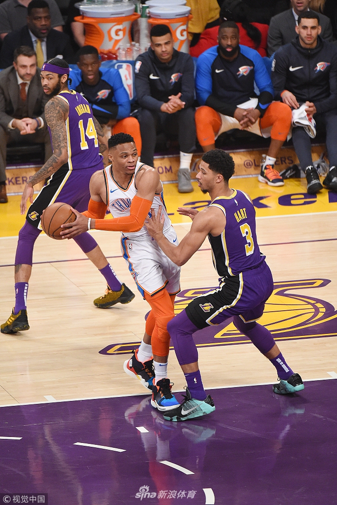 尼亚的比赛 尼亚的比赛