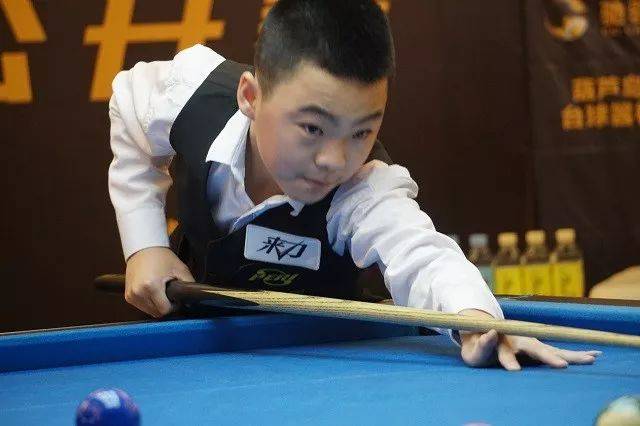 他在男子自 他在男子自